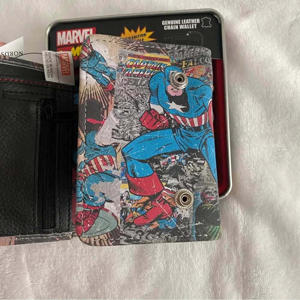 Marvel Captain America Chain Leather Wallet NEW